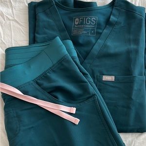 Figs set size small!